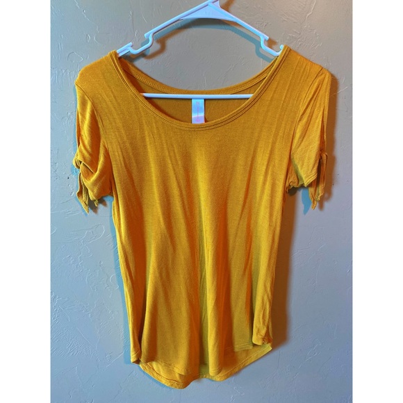 No Boundaries Tops - No Boundaries Women’s Tee